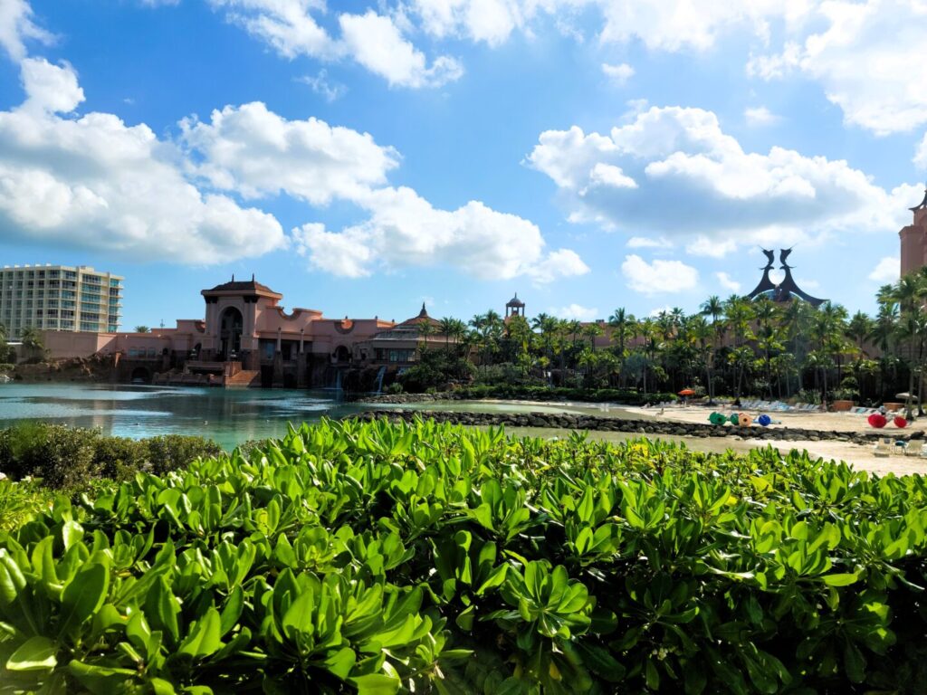 Paradise Lagoon Beach North and South - South Beach and Casino - Atlantis Bahamas Beaches Ultimate Guide