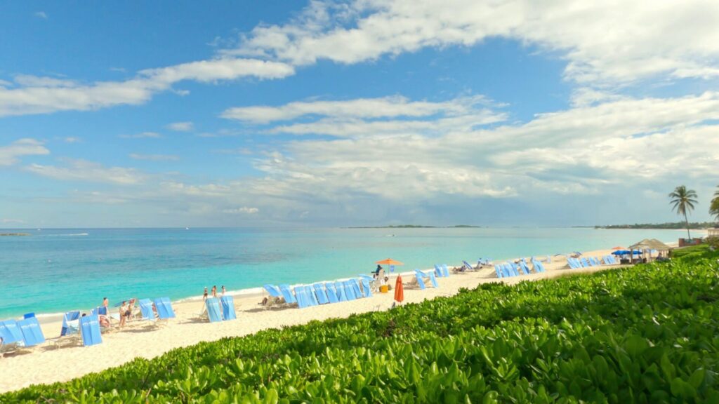 Atlantis Bahamas Beach Guide - Atlantis Beach Facing East