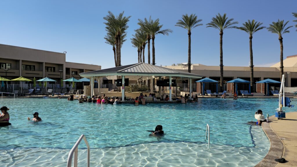 Harrah's Ak-Chin Hotel Pool View Swim Up Bar