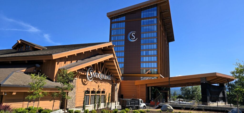 Snoqualmie Hotel Front Entrance