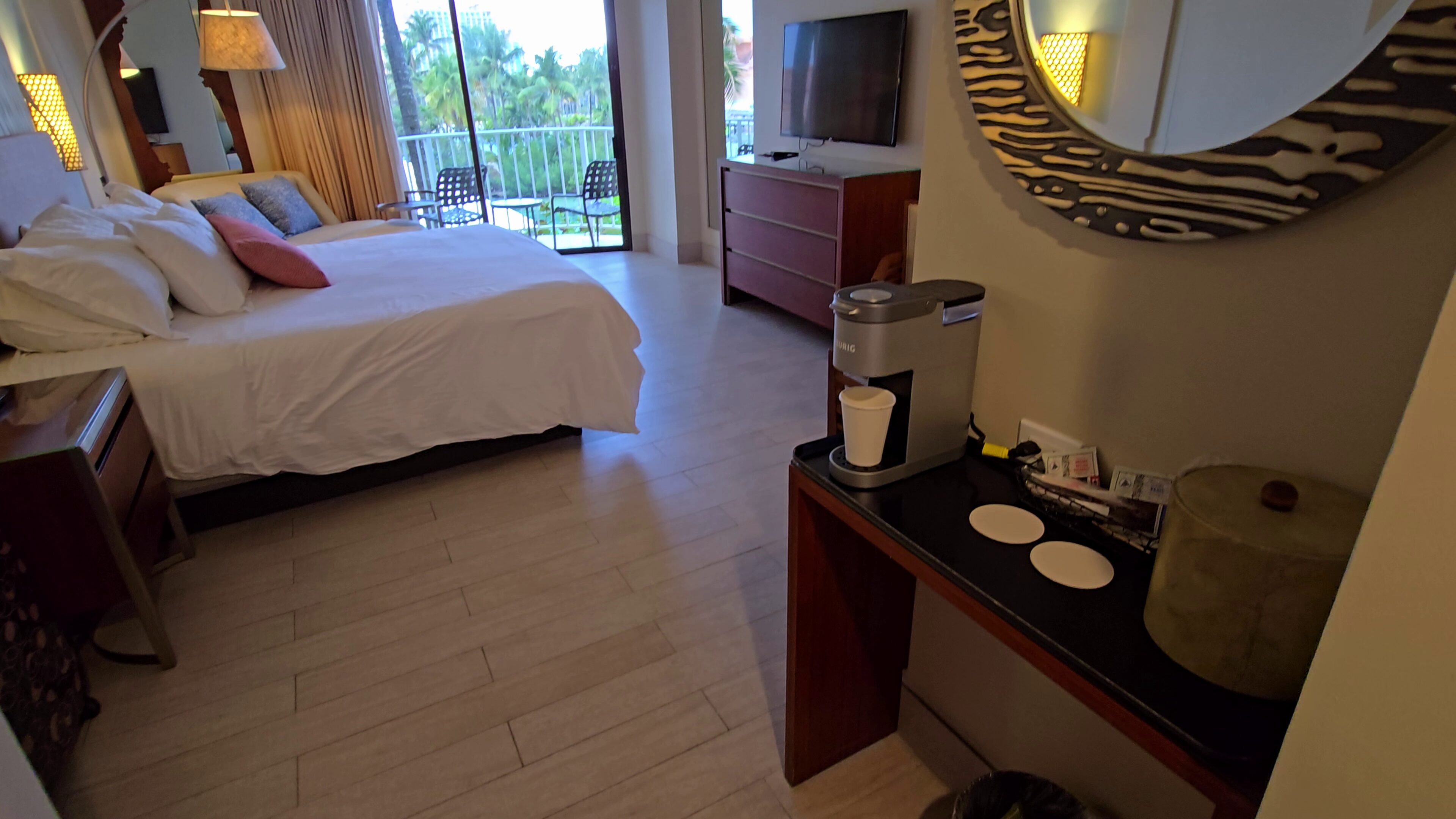 King Terrace Room Coffee Ice Area - Ultimate Coral Hotel Atlantis Bahamas Guide » King Terrace Room Coffee Ice Area - Ultimate Coral Hotel Atlantis Bahamas Guide
