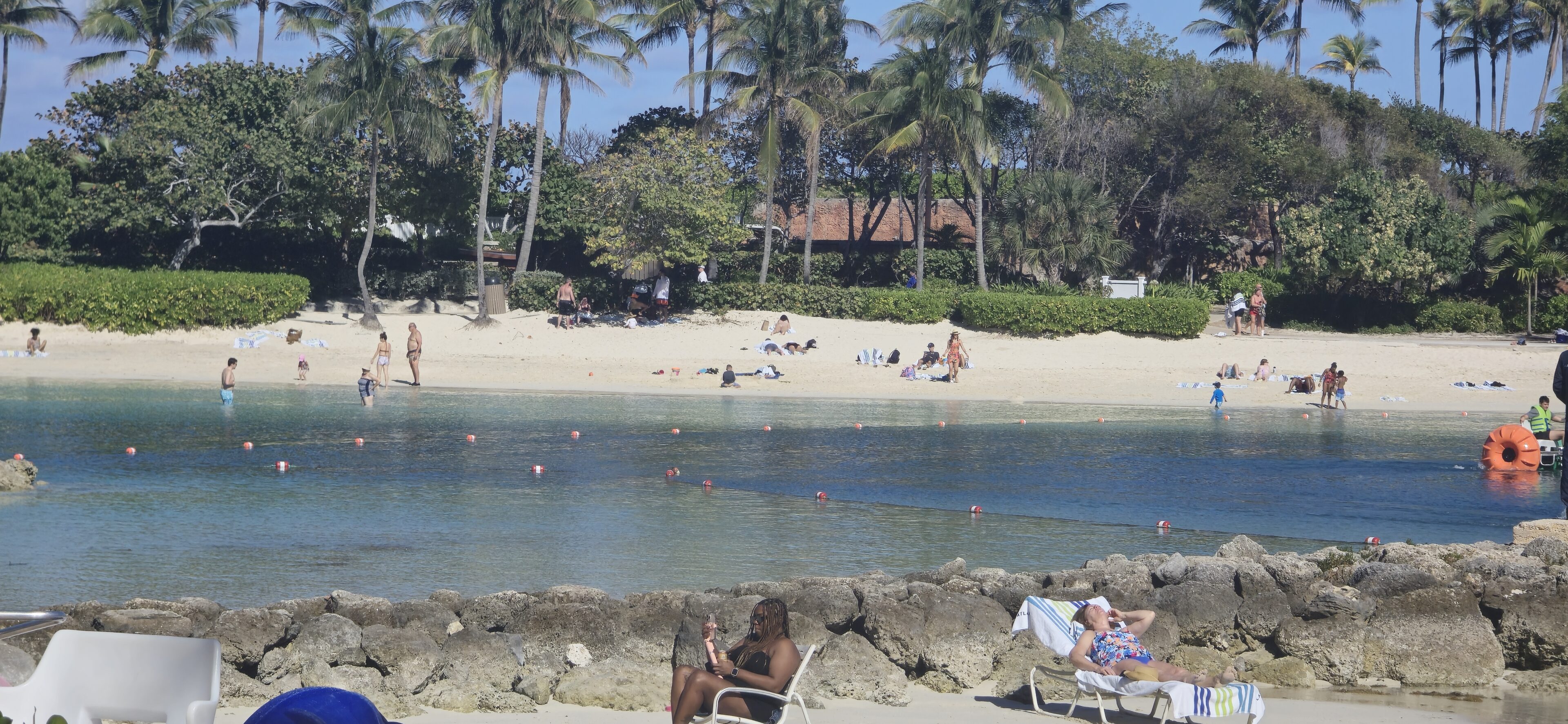Paradise Lagoon Beach North Overlooking the Coral - Ultimate Coral Hotel Atlantis Bahamas Guide » Paradise Lagoon Beach North Overlooking the Coral - Ultimate Coral Hotel Atlantis Bahamas Guide