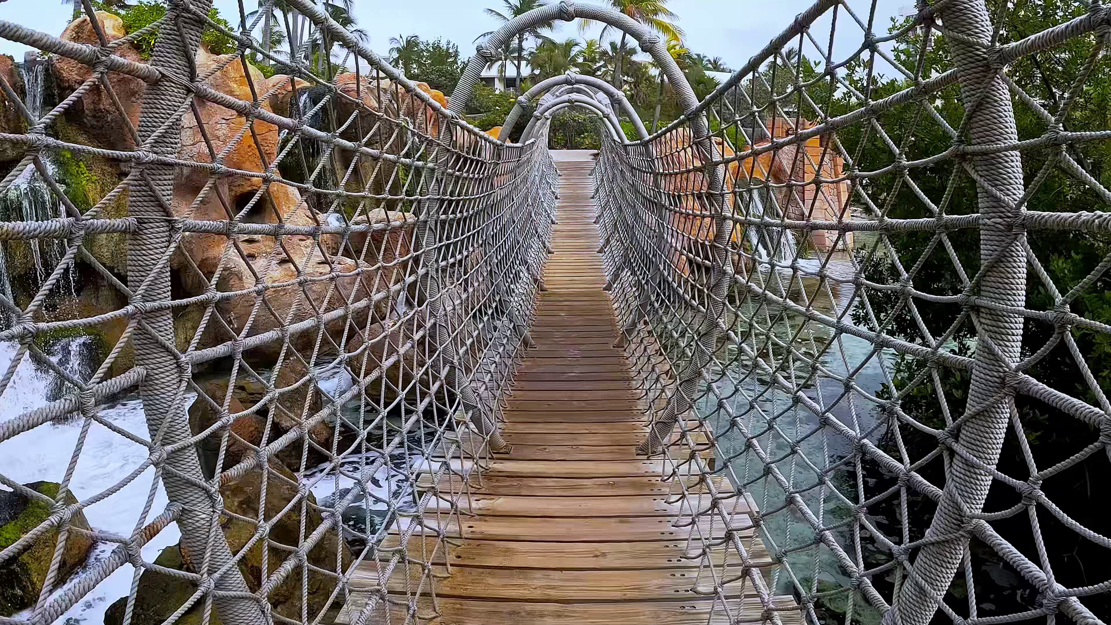 Predator Lagoon Rope Bridge Ultimate Coral Hotel Atlantis Bahamas Guide » Predator Lagoon Rope Bridge Ultimate Coral Hotel Atlantis Bahamas Guide