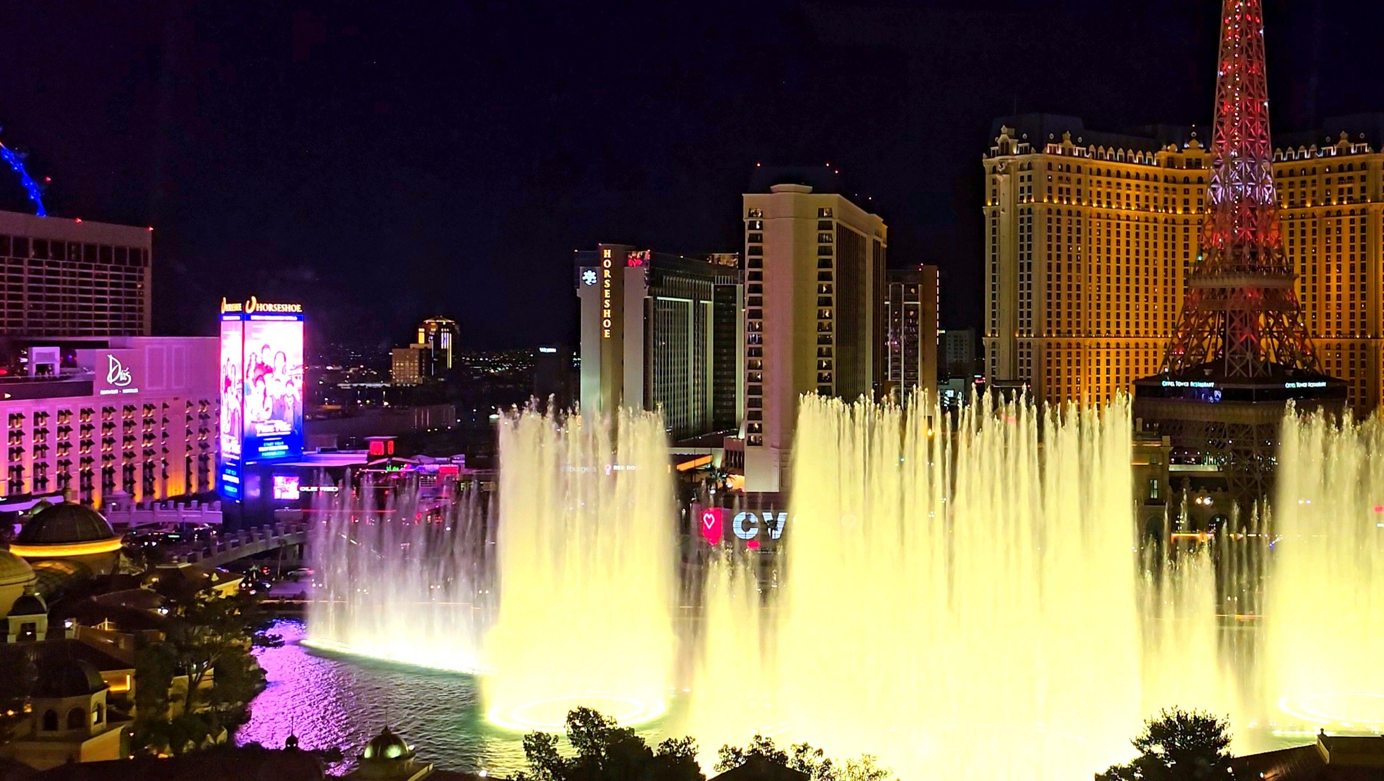 Caesars $300 2 Night & $400 3 Night “Stay & Dine” Deals — Ends Dec 29 5